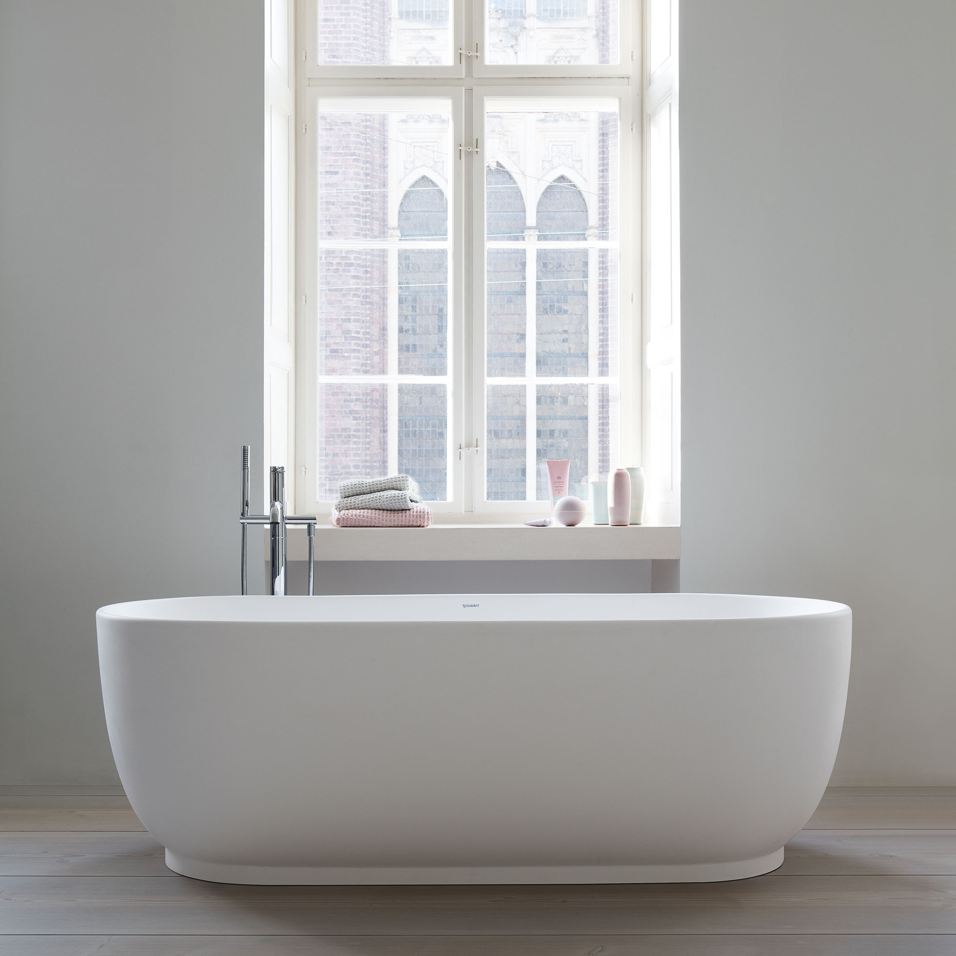 thin freestanding bath